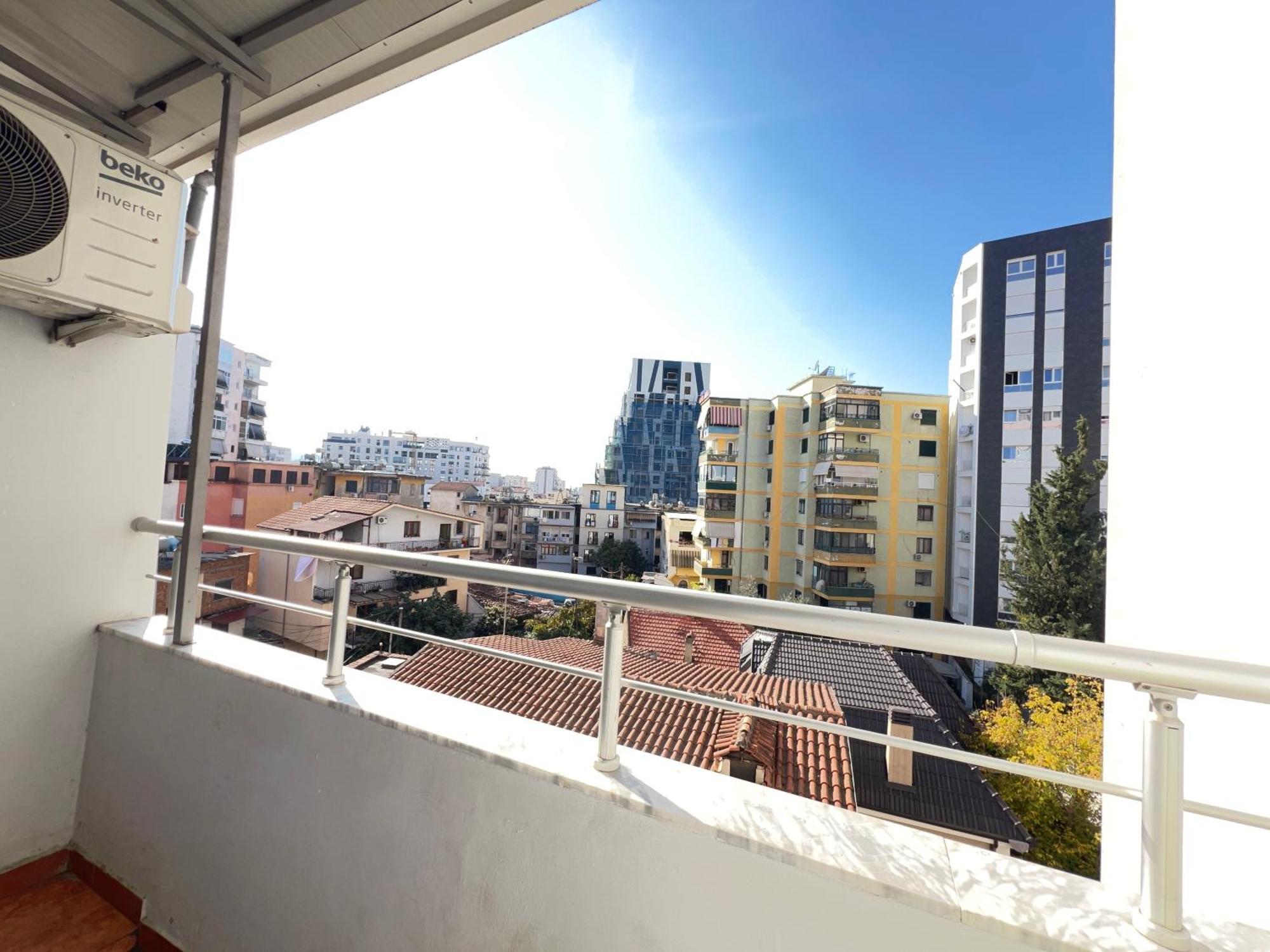 Sunlit House City Center Tirana Kültér fotó